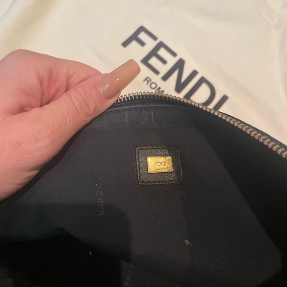 Fendi - Picture 3 of 4